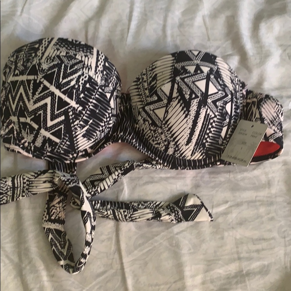 Strapless bikini top